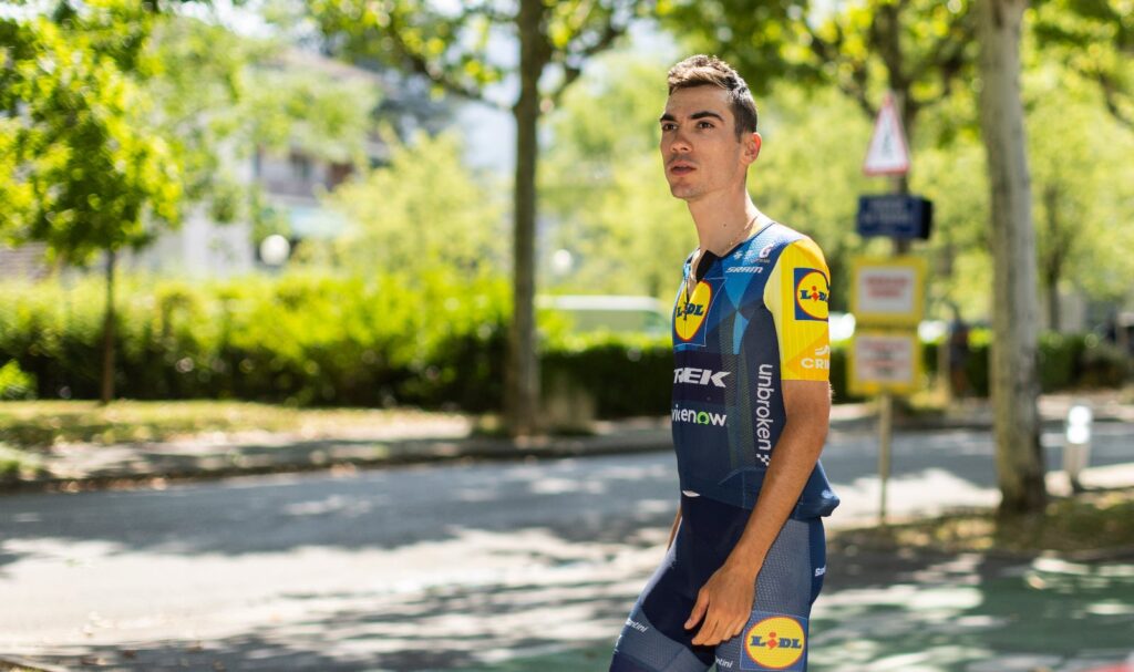 Ayuso, un entreno de dos horas y desconexión para la semana final