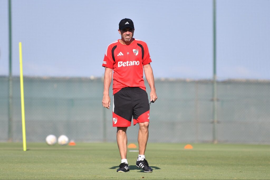 River: mientras el plantel mira con otros ojos a Coudet, el presidente acelera para comprar más jugadores