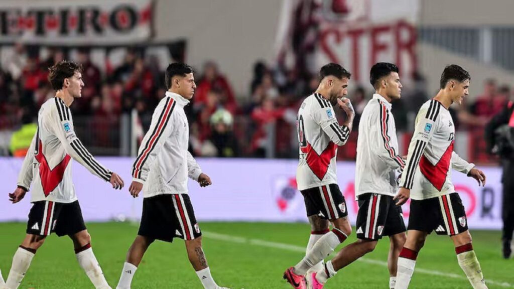 River no completa el banco de suplentes hace cuatro partidos