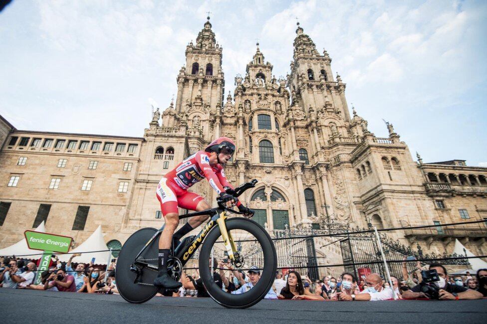 La Vuelta 2027 ya tiene punto de partida: Santiago de Compostela