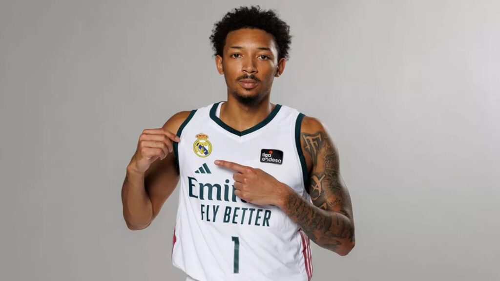 Oficial: Nick Smith, el último del Madrid