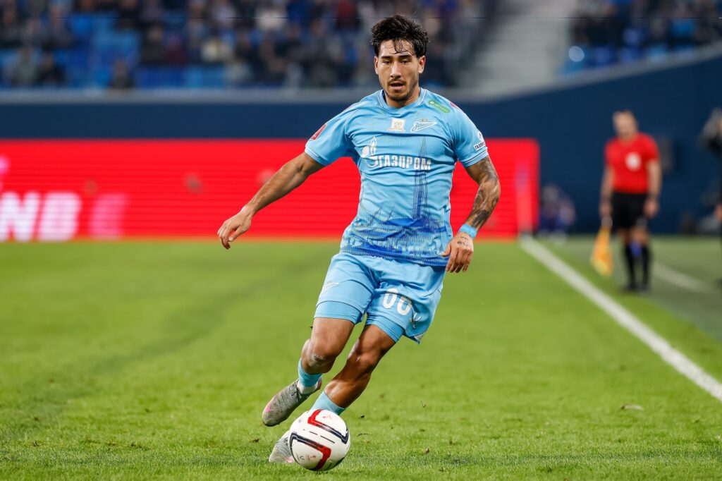 Román Vega, un lateral zurdo que se destaca en Rusia: el nuevo nombre de la selección argentina