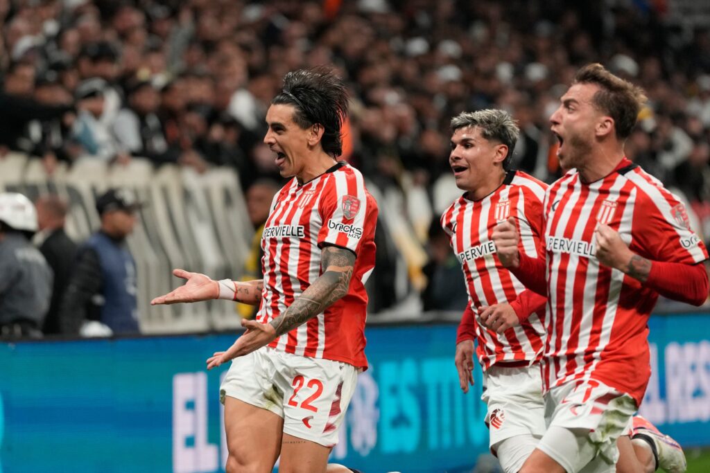VIDEO: El golazo de la clasificación de Estudiantes ante Corinthians a semifinales de la Copa Libertadores