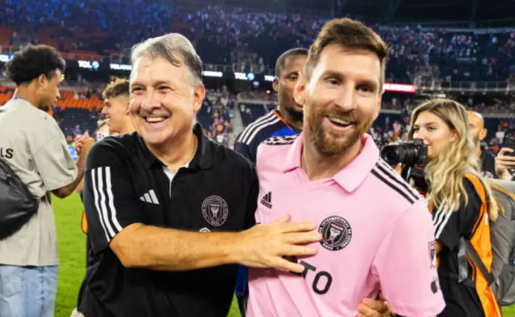 La reflexión del Tata Martino tras el sentido abrazo con Messi: “Etapa de disfrutar”