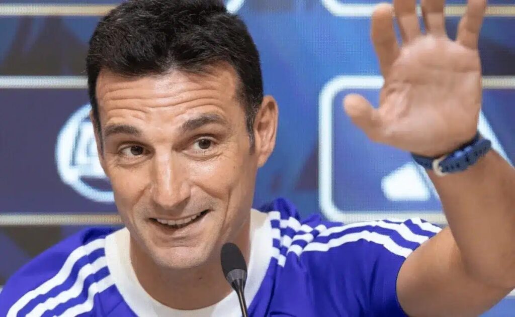 Bombazo: Se complicó la renovación de Scaloni en la selección Argentina y hay preocupación en AFA: «Se estancó»