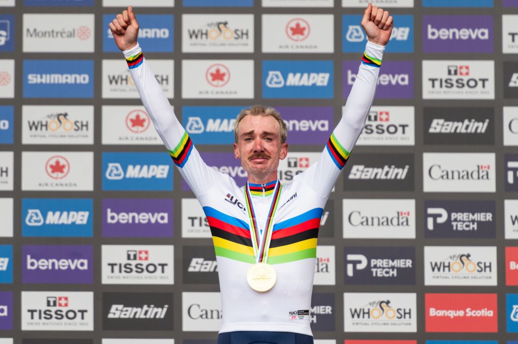Rasmussen, exciclista profesional, carga contra el maillot de campeón del Mundo de McNulty: “Casi me da un poco de asco”