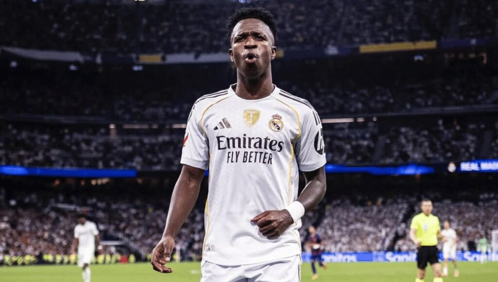 Vinicius ocultó el lema de solidaridad con Ceuta y Mbappé explicó el motivo