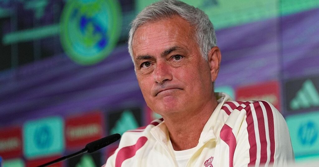 Un jugador del Real Madrid dio positivo en el test de alcoholemia y Mourinho explotó en conferencia de prensa