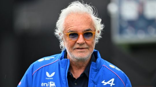 Escándalo en la Fórmula 1: Briatore acusó a un juez de la FIA por vínculos con McLaren tras la sanción a Gasly