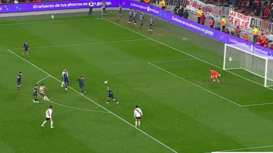 El golazo de Tomás Galván para el 3-1 de River vs Independiente Rivadavia