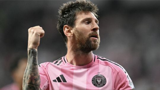 Los desafíos deportivos que Lionel Messi tiene por delante y sus posibles contactos con el Fútbol Argentino