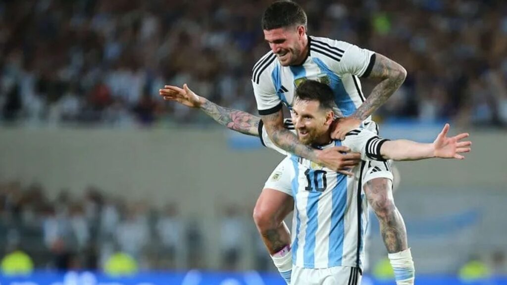 Rodrigo De Paul volvió a elogiar a Lionel Messi tras su retiro de la Selección: «Hizo un montón por el país»