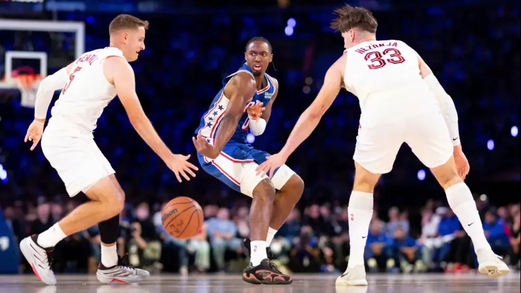 Los 76ers se estrenan en Philadelphia con una remontada histórica vs. Cleveland Cavaliers