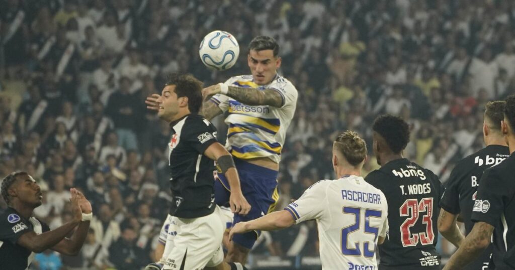 Vasco da Gama descontó con un golazo y puso el 2-2 en el global ante Boca por las semifinales de la Sudamericana
