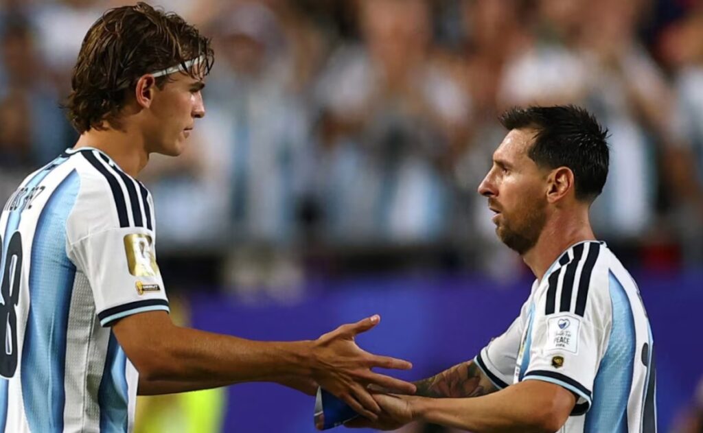 Nico Paz reveló un consejo que le dio Messi en pleno Mundial: «Me quedé impactado»