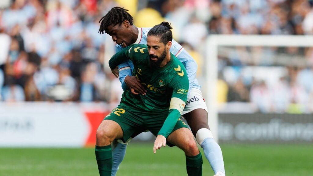 Valles salva al Betis