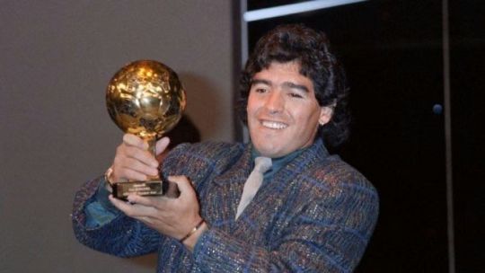 Por qué Diego Maradona no está nominado al Balón de Oro de todos los tiempos