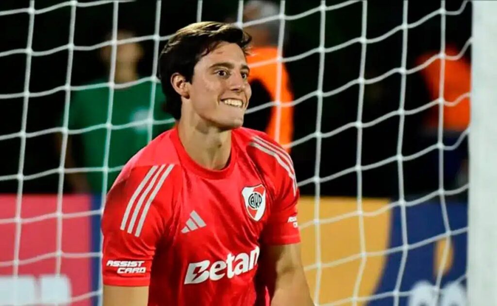 River analiza a un arquero figura del último Mundial mientras negocia con Beltrán