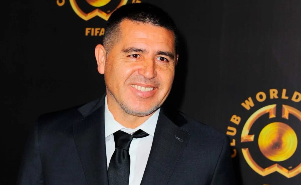 Riquelme lo llamó y será el 9 de Boca en 2027: «Enero»