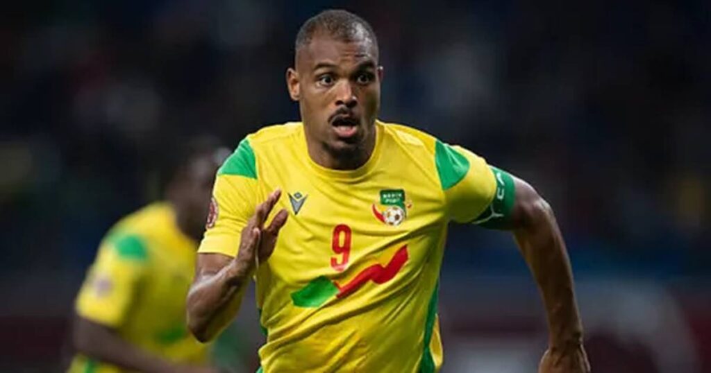 El capitán de Benín criticó a los futbolistas sudamericanos antes del partido despedida de Messi